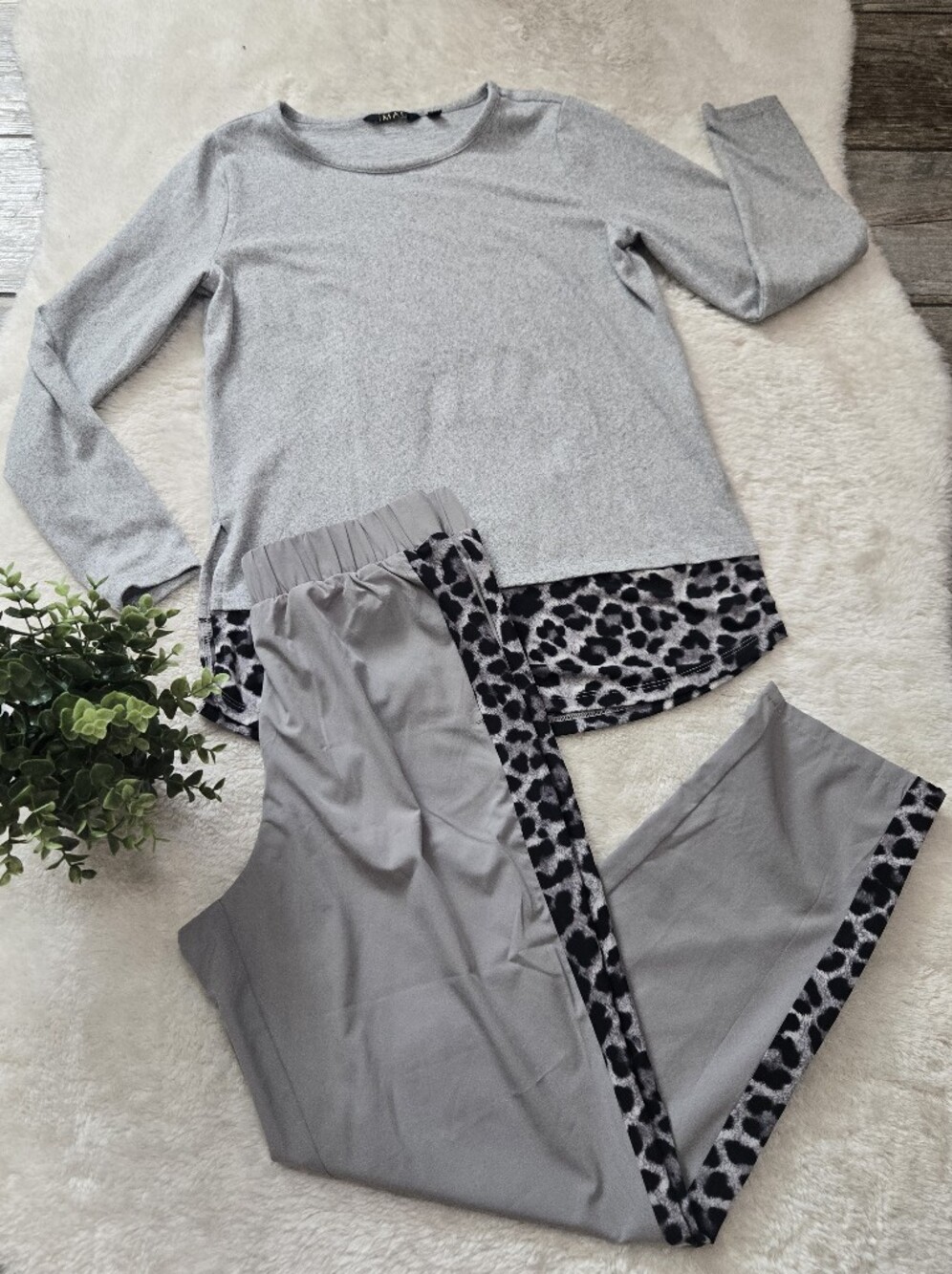 IMAN Global Grey Mixed Media Leopard Print 2-Piece Tracksuit Loungewear Set, S